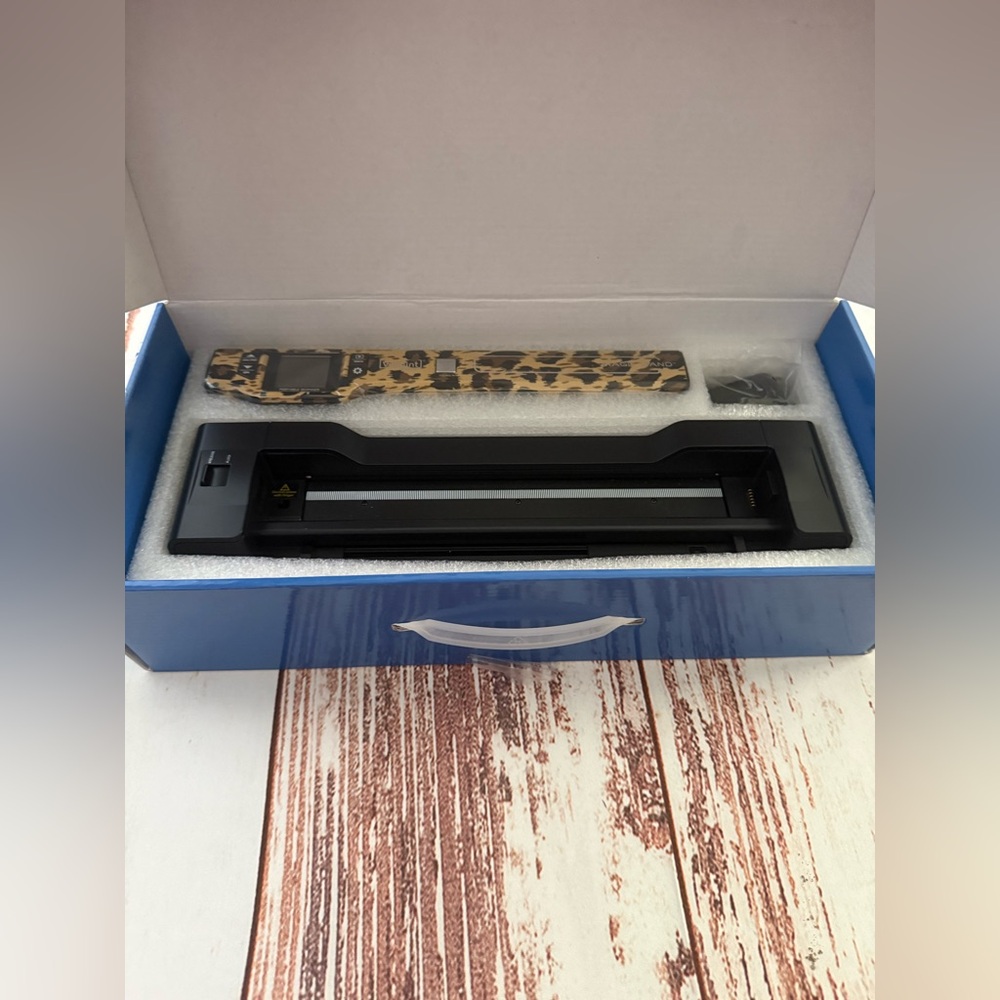 VuPoint magic wand Leopard Print portable hand held scanner & auto-feed dock